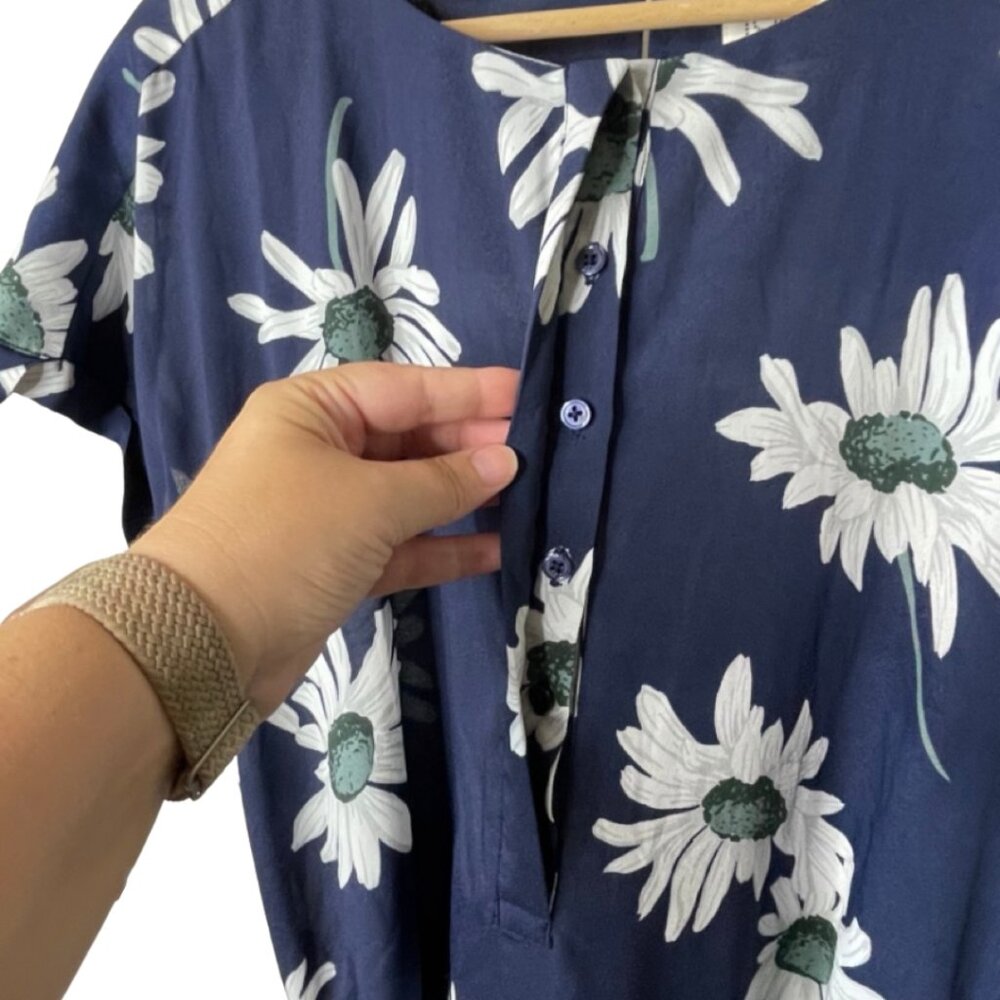 ISANI | Short Sleeve Blue and White Daisy Jumpsuit | Size L - Picture 5 of 12
